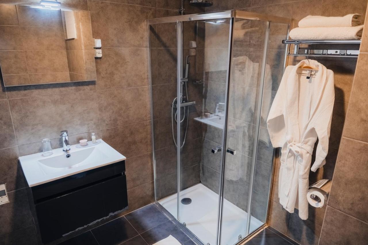 Hotel Nina Дакар Екстериор снимка